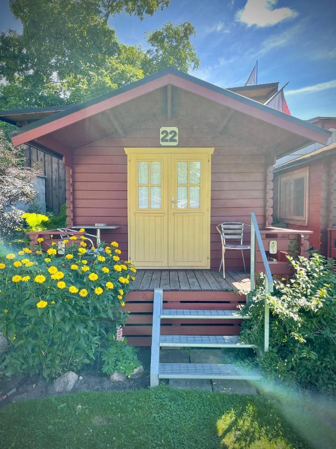 Aleksandri Guesthouse Pärnu Buitenkant foto