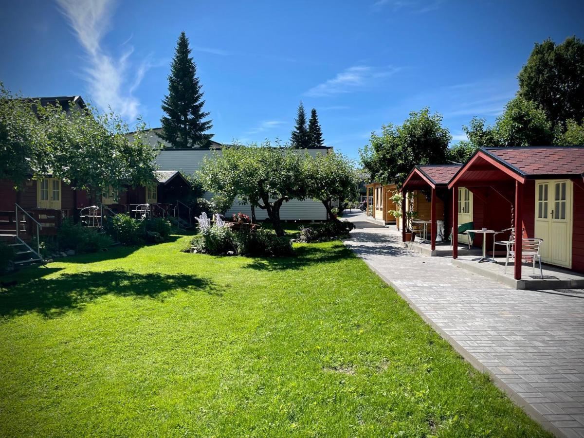 Aleksandri Guesthouse Pärnu Buitenkant foto