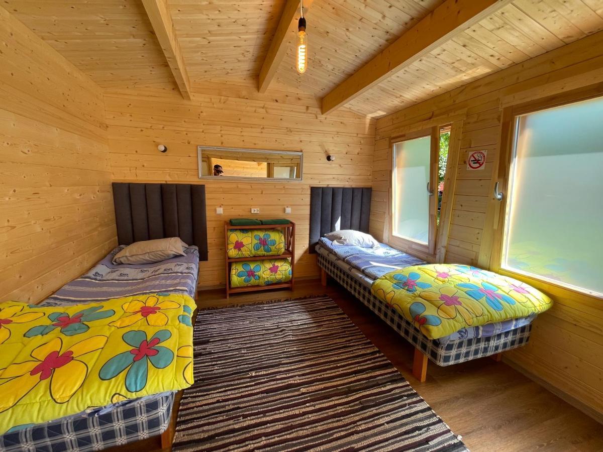 Aleksandri Guesthouse Pärnu Buitenkant foto