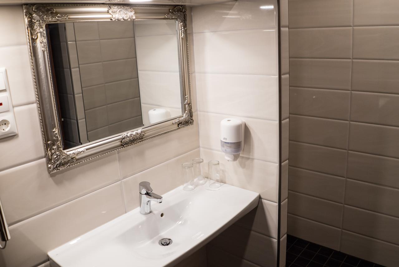 Aleksandri Guesthouse Pärnu Buitenkant foto