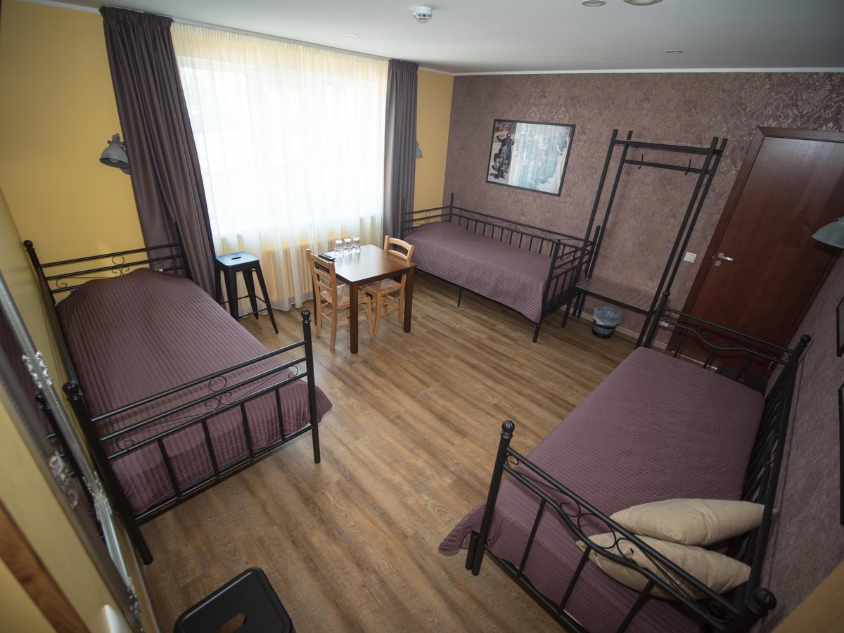 Aleksandri Guesthouse Pärnu Buitenkant foto
